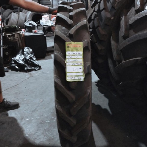 1X 230 95 R36 130D ALLIANCE A-350 OCASION