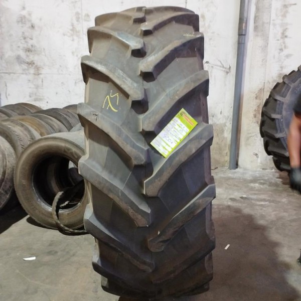 1X 650 85 R38 178 A8 PIRELLI TM900 OCASION