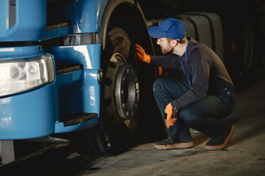 Neumáticos de camión: ¿Cuándo cambiarlos?